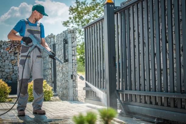Best Animal Enclosure Cleaning  in Ferry Pass, FL